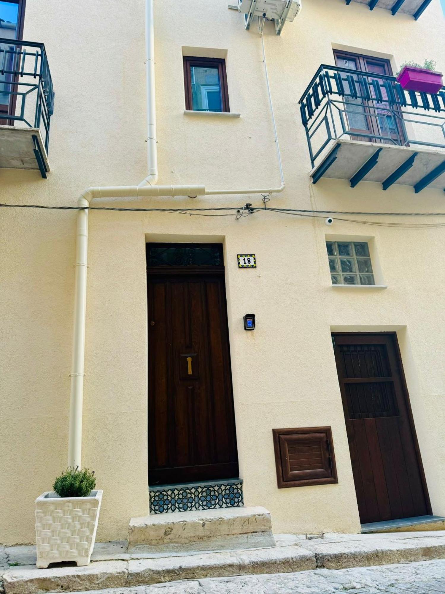 Corleone Home ภายนอก รูปภาพ